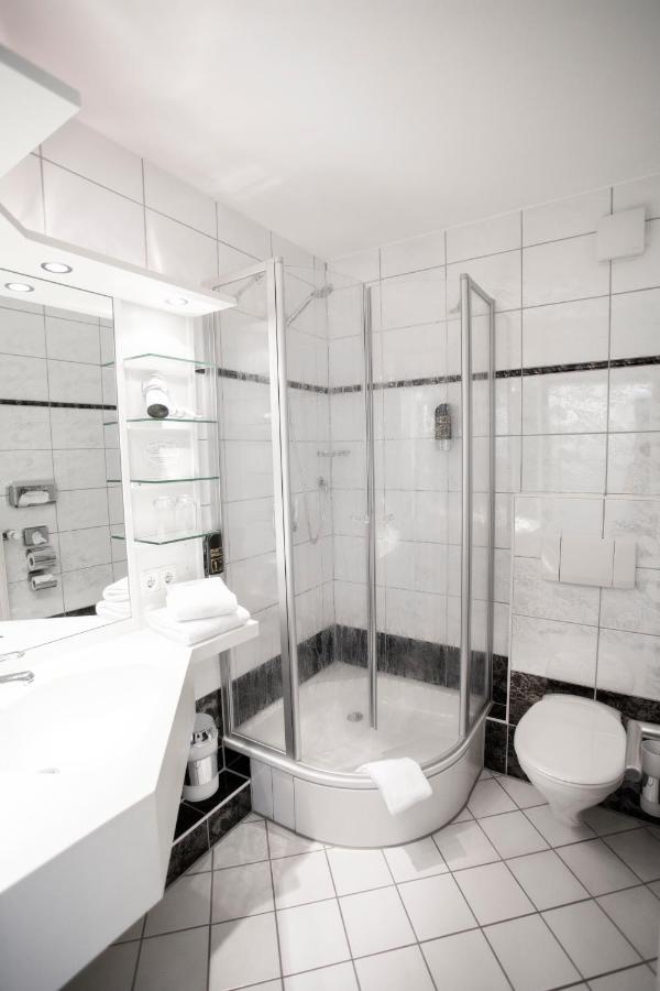 Hotel Zur Post Брилон Экстерьер фото